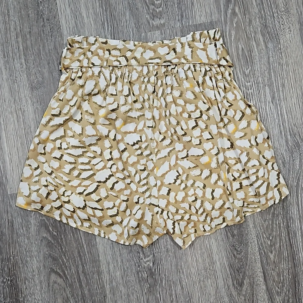 Kittenish Satin Cheetah Shorts Size Small - Picture 4 of 6